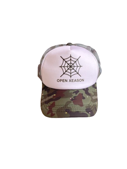 WHITE-CROWN PANEL CAMO CAP (LIMITED)